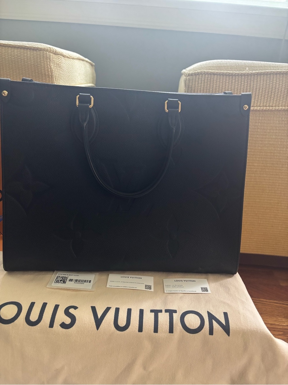 Authentic Louis Vuitton OnTheGo MM Monogram Empreinte Black Like New - Picture 5 of 15